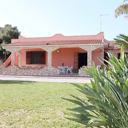 Con Giardino Di 2000mq Al - 400m Dal Mare וילה