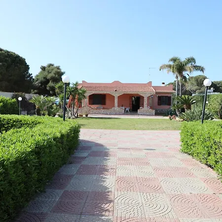 Con Giardino Di 2000mq Al - 400m Dal Mare