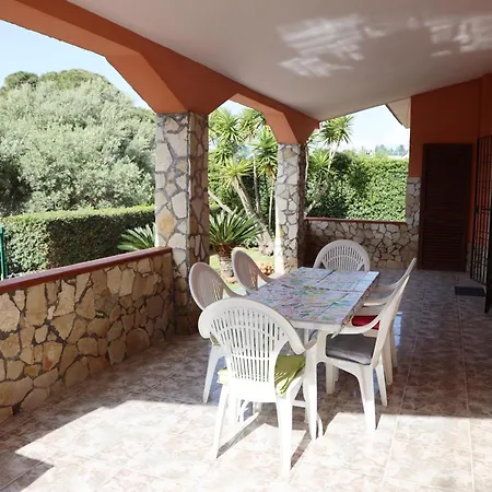 Con Giardino Di 2000mq Al - 400m Dal Mare וילה