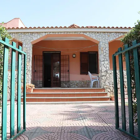 Con Giardino Di 2000mq Al - 400m Dal Mare וילה